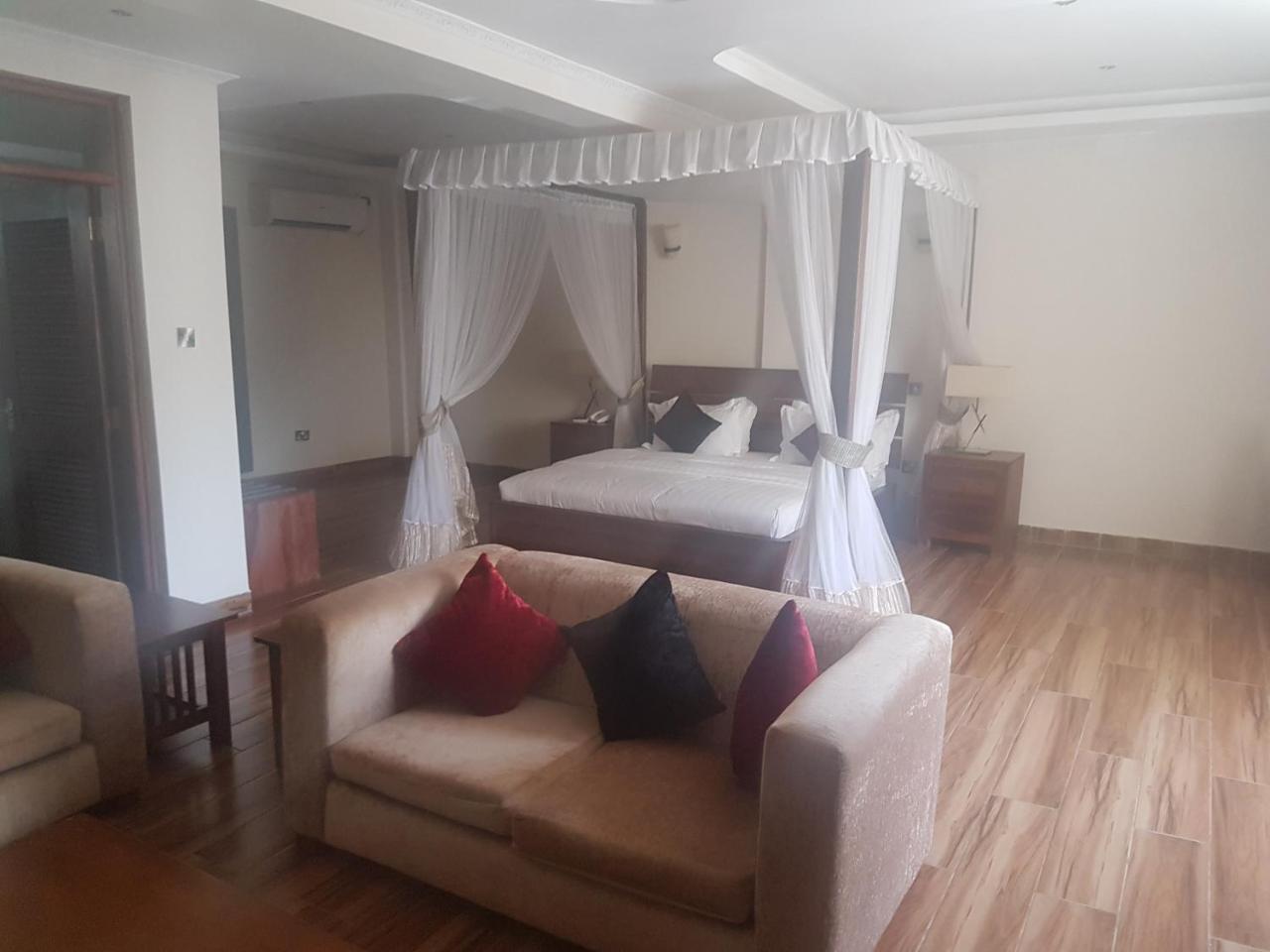 The Vic Hotel Кісуму Екстер'єр фото