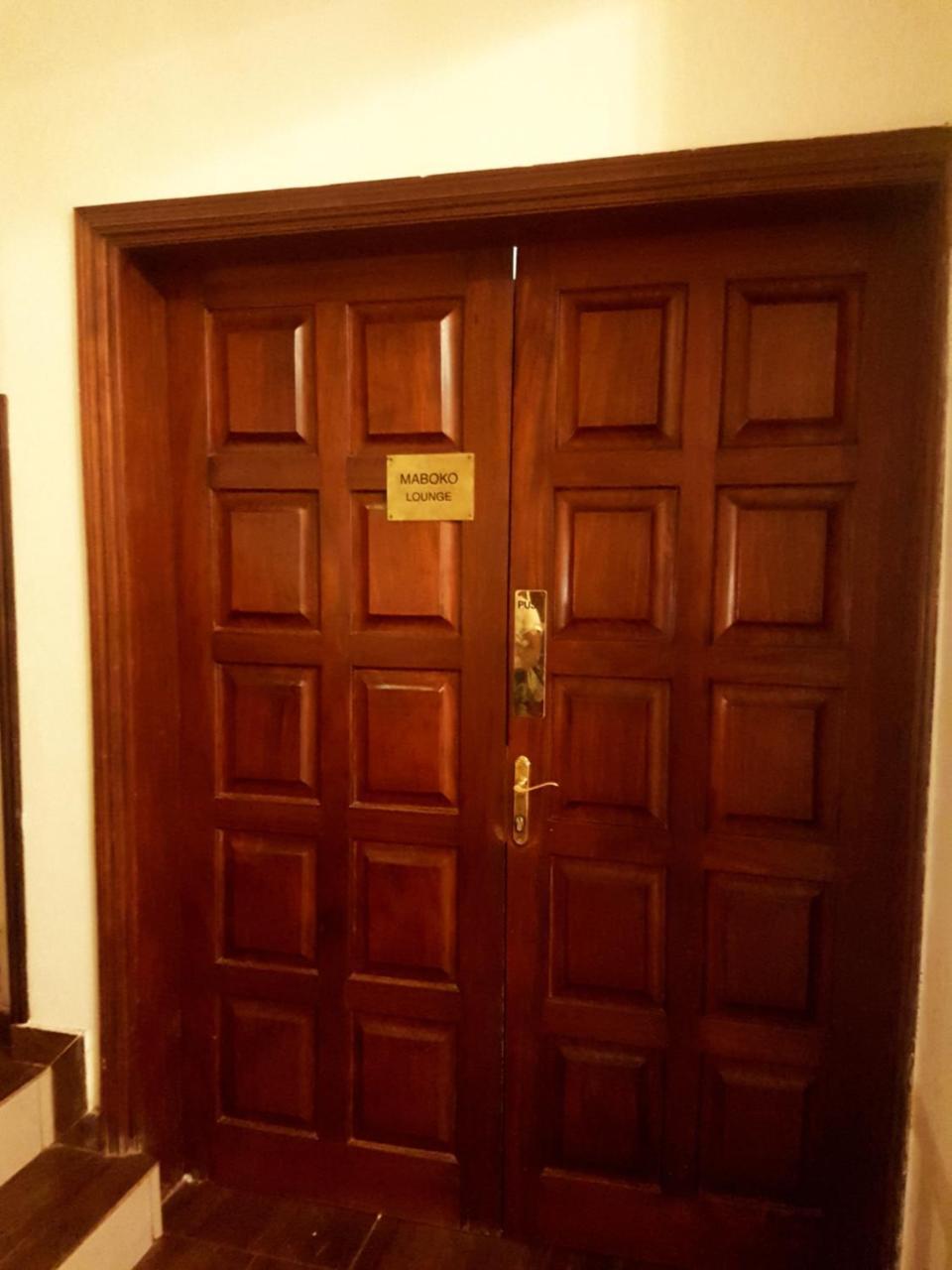 The Vic Hotel Кісуму Екстер'єр фото